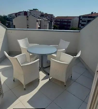 Suncani 1-vila Amfora Budva
